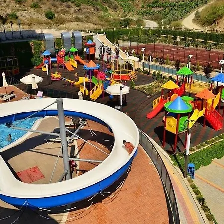 Azura Park Tourism Complex 아파트 *